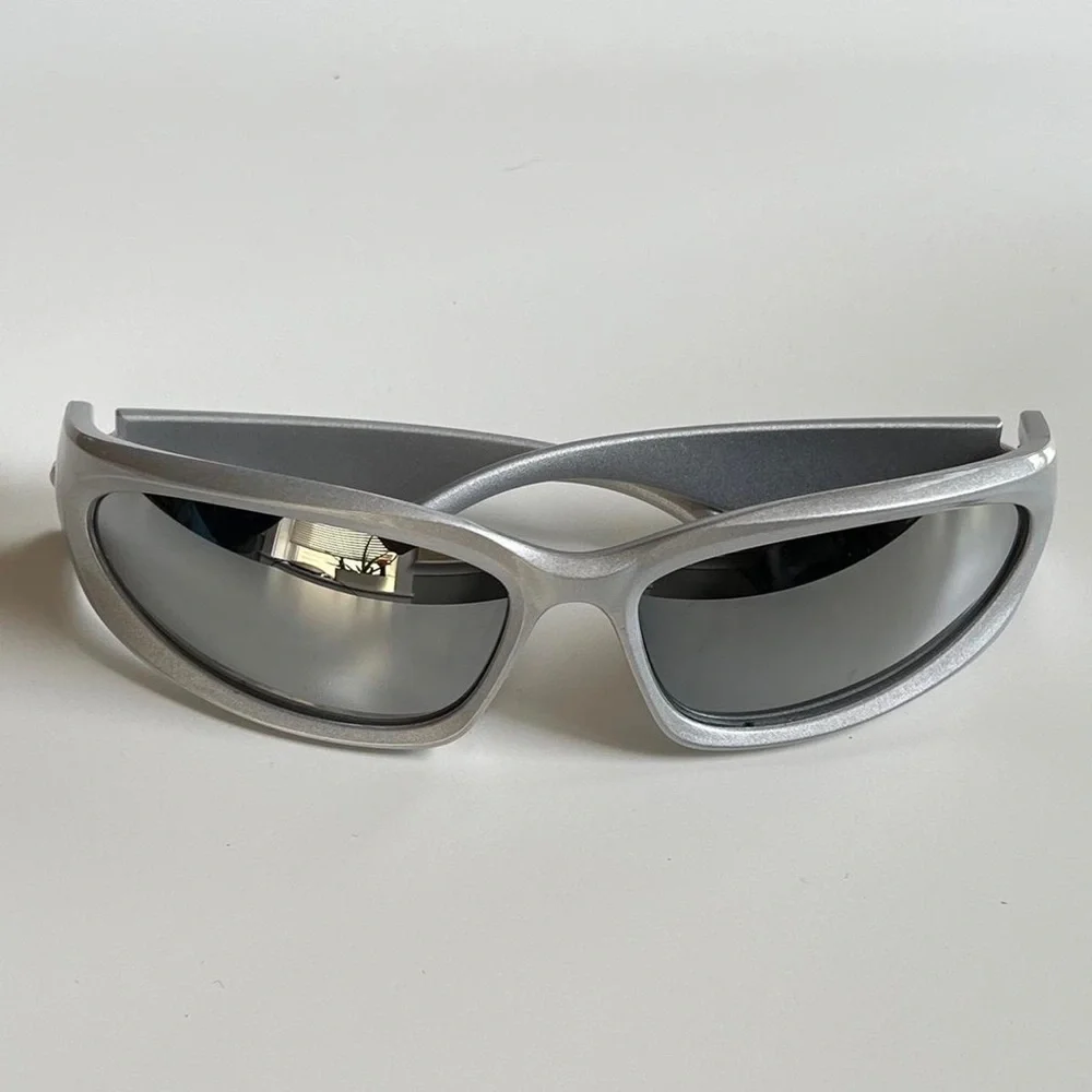 y2k 2000s vintage style chrome silver surfer  sunglasses